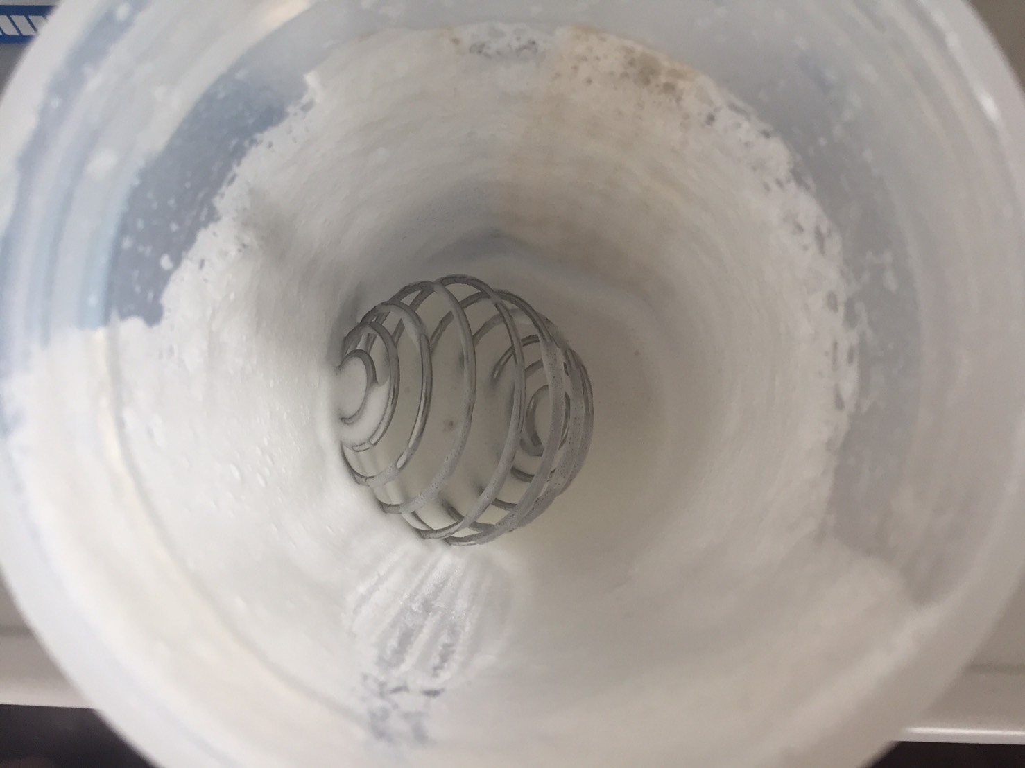 飲み終わった様子。泡立ちが気になります。