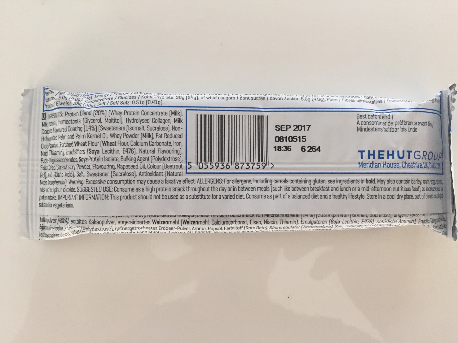高タンパク質バー(High Protein Bar)「STRAWBERRY&CREAM FLAVOUR(ストロベリー&クリーム味)」の成分表