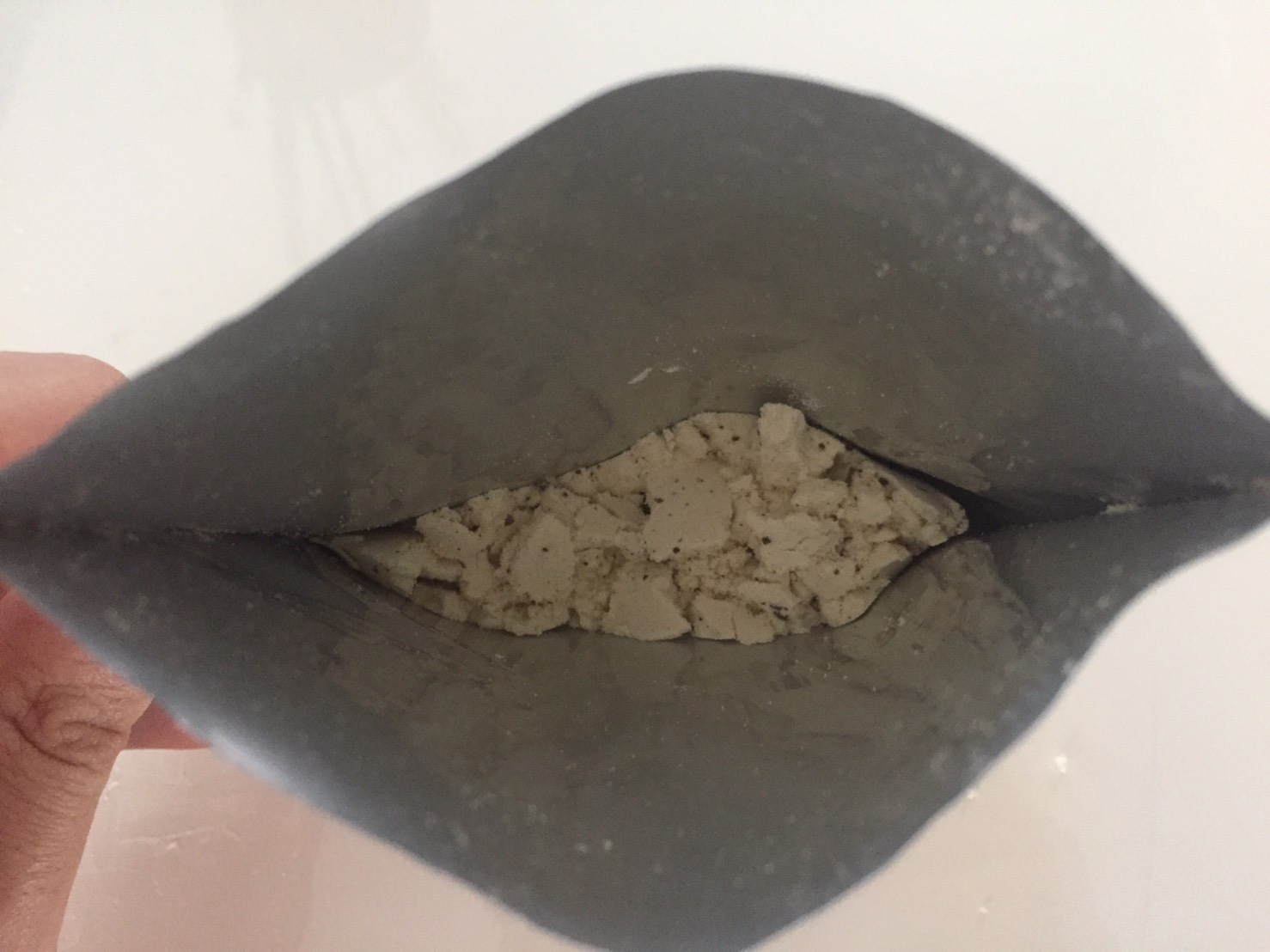 Stracciatella(ストラッチャテッラ味)を開封した様子