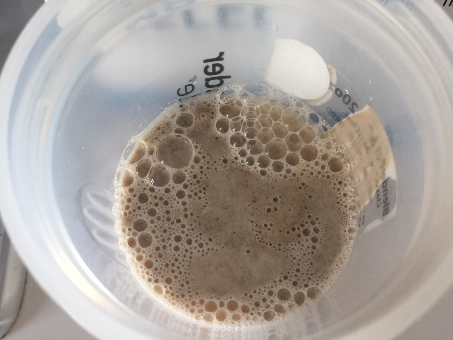 Latte(ラテ味)に水を注いだ様子