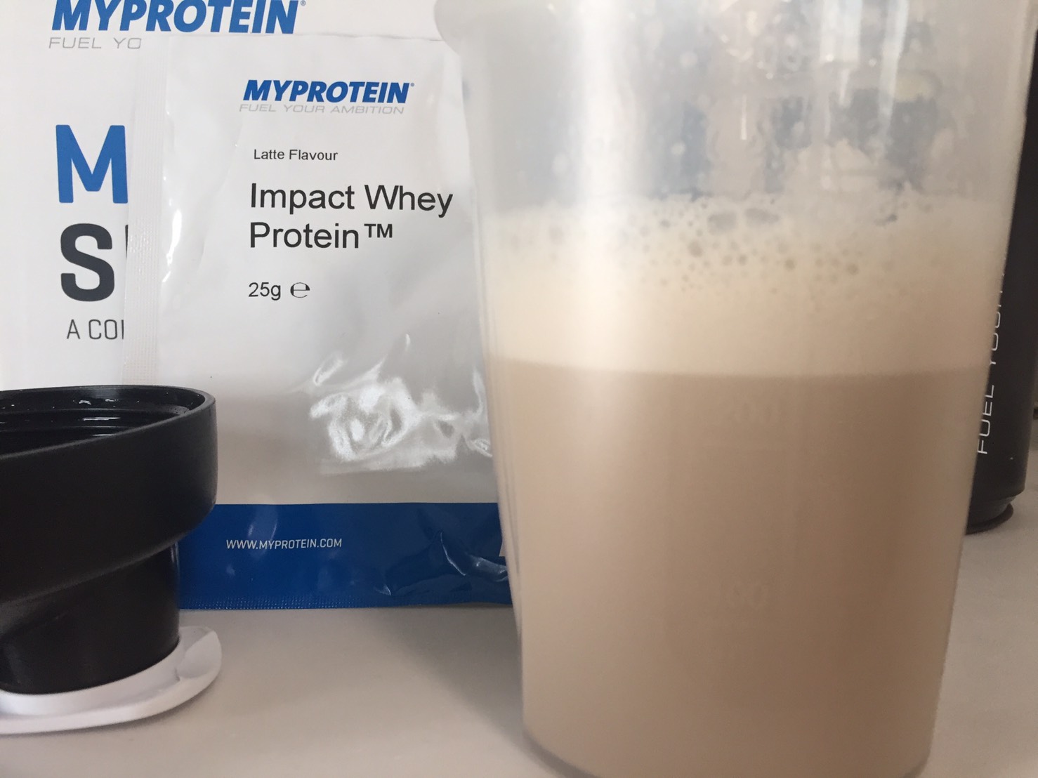 Latte(ラテ味)を横から撮影した様子