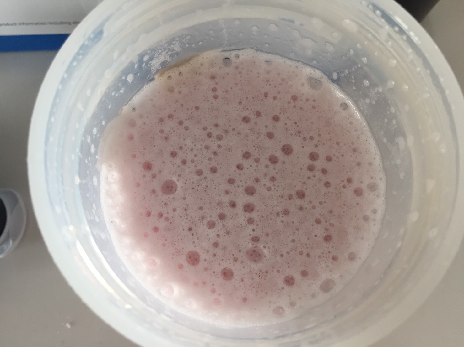 Blueberry Flavour(ブルーベリー味)をシェイクした様子