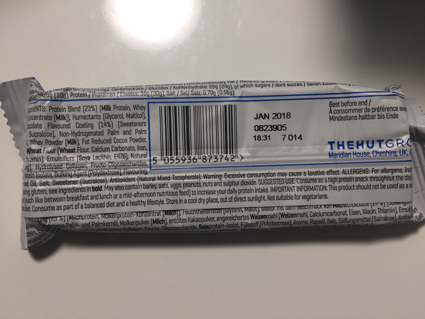 ハイプロテインバー(High Protein Bar)「VANILLA&HONEYCOMB FLAVOUR(バニラ&ハニーコンボ味)」の成分表