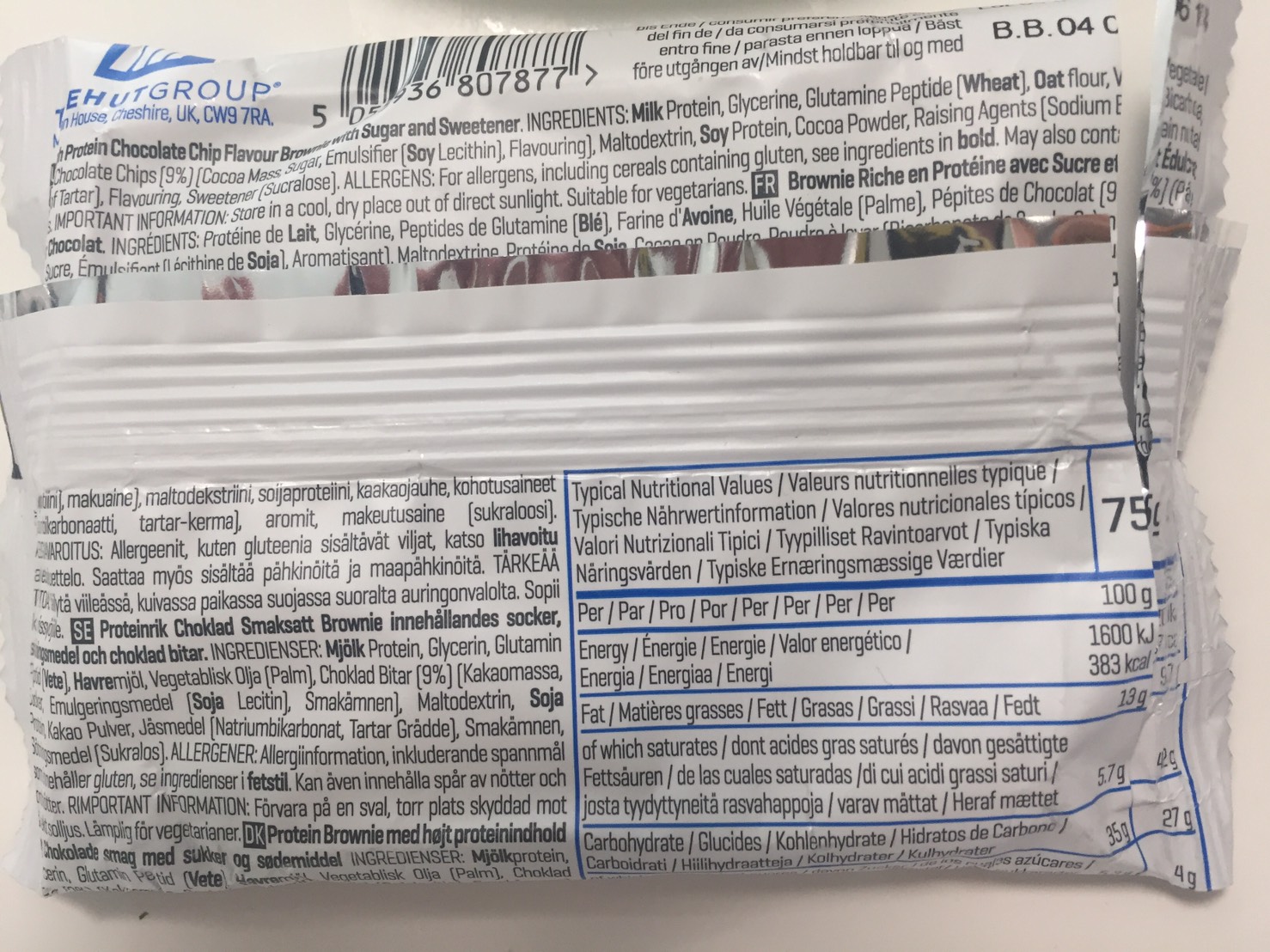 プロテイン・ブラウニー(Protein Brownie)「CHOCOLATE CHIP FLAVOUR(チョコレート味)」の成分表