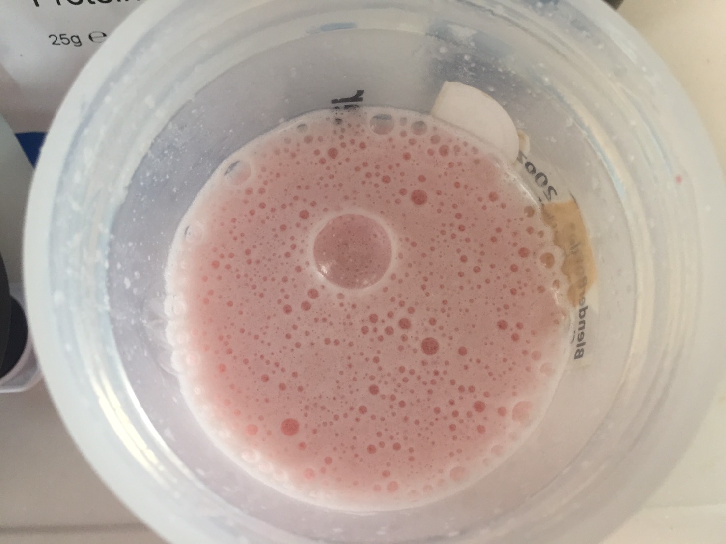 Blueberry Cheesecake Flavour(ブルーベリーチーズケーキ味)をシェイクした様子がこちら