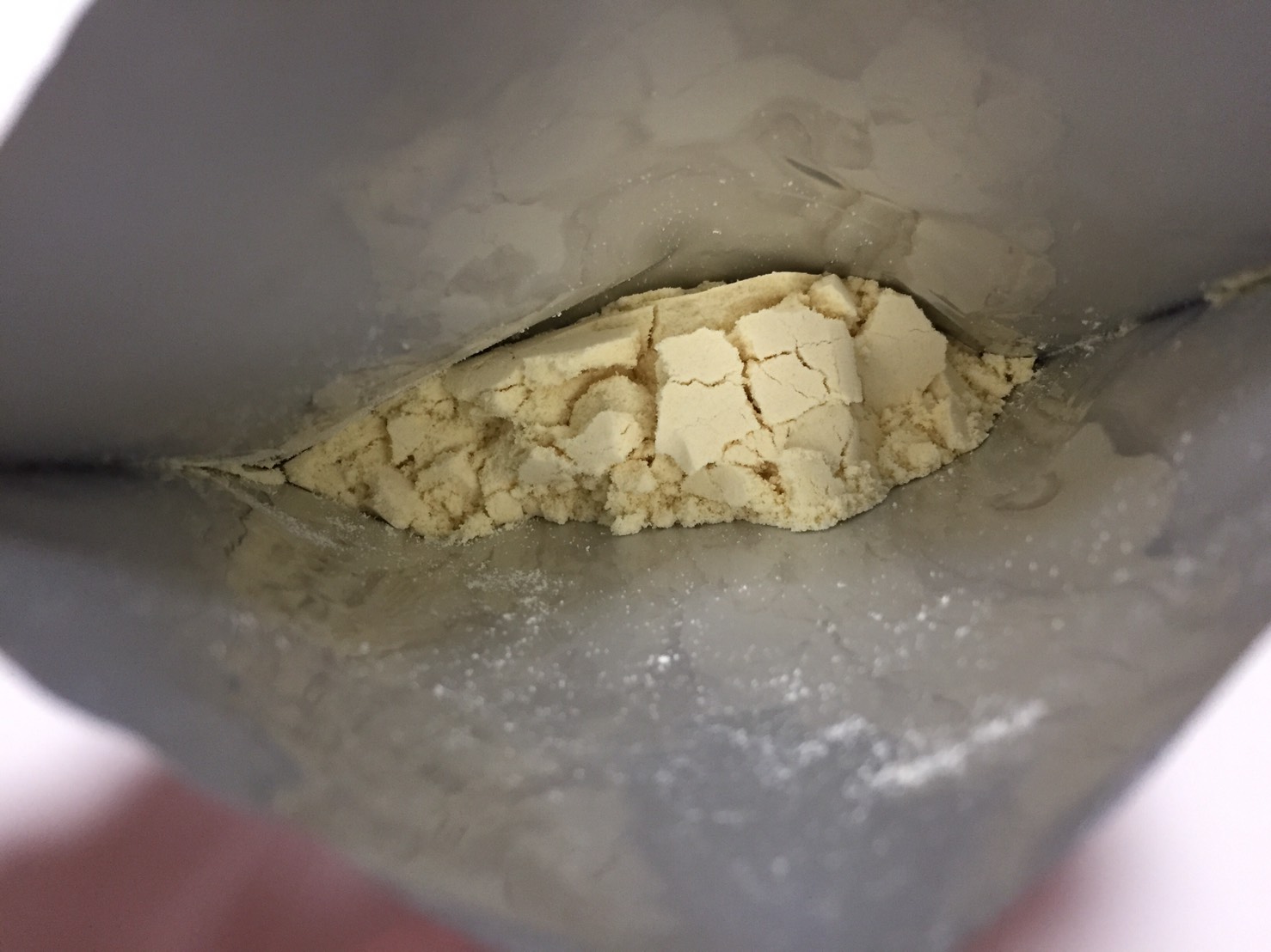 Pineapple Flavour(パイナップル味)を開封した様子