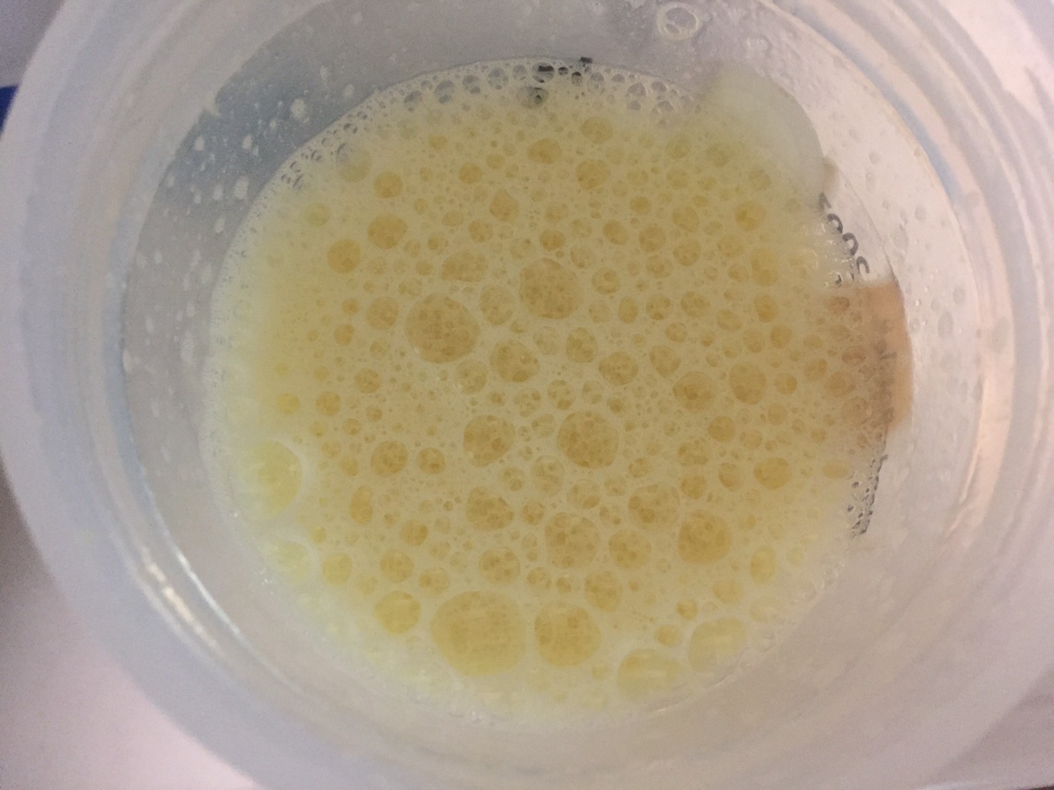 Banana Flavour(バナナ味)をシェイクした様子