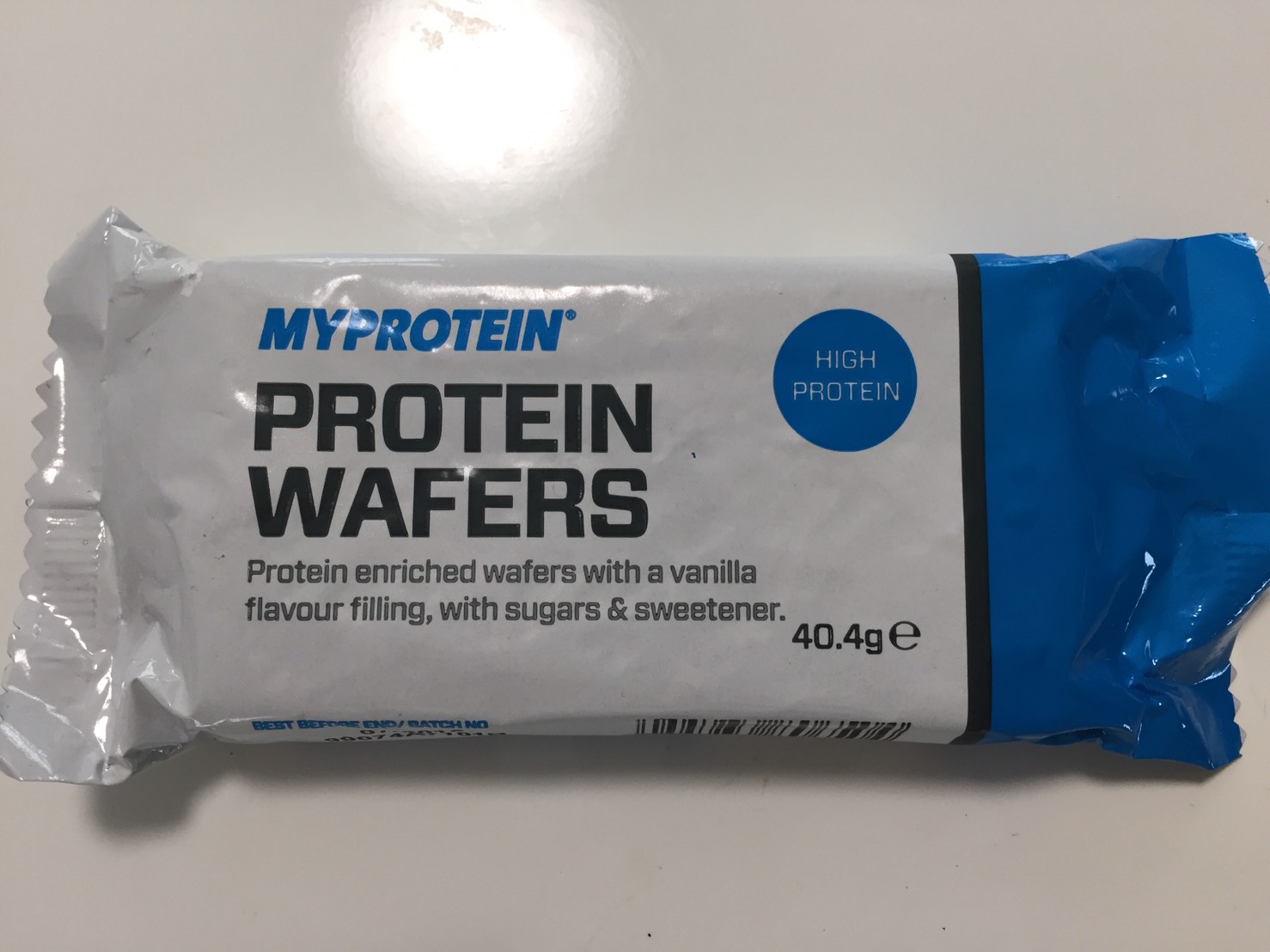 プロテインウエハース(PROTEIN WAFERS)「VANILLA FLAVOUR(バニラ味)」の成分表
