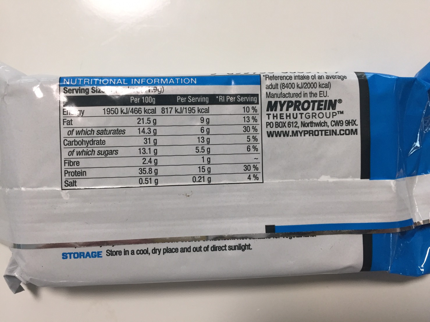 プロテインウエハース(PROTEIN WAFERS)「CHOCOLATE FLAVOUR(チョコレート味)」の成分表