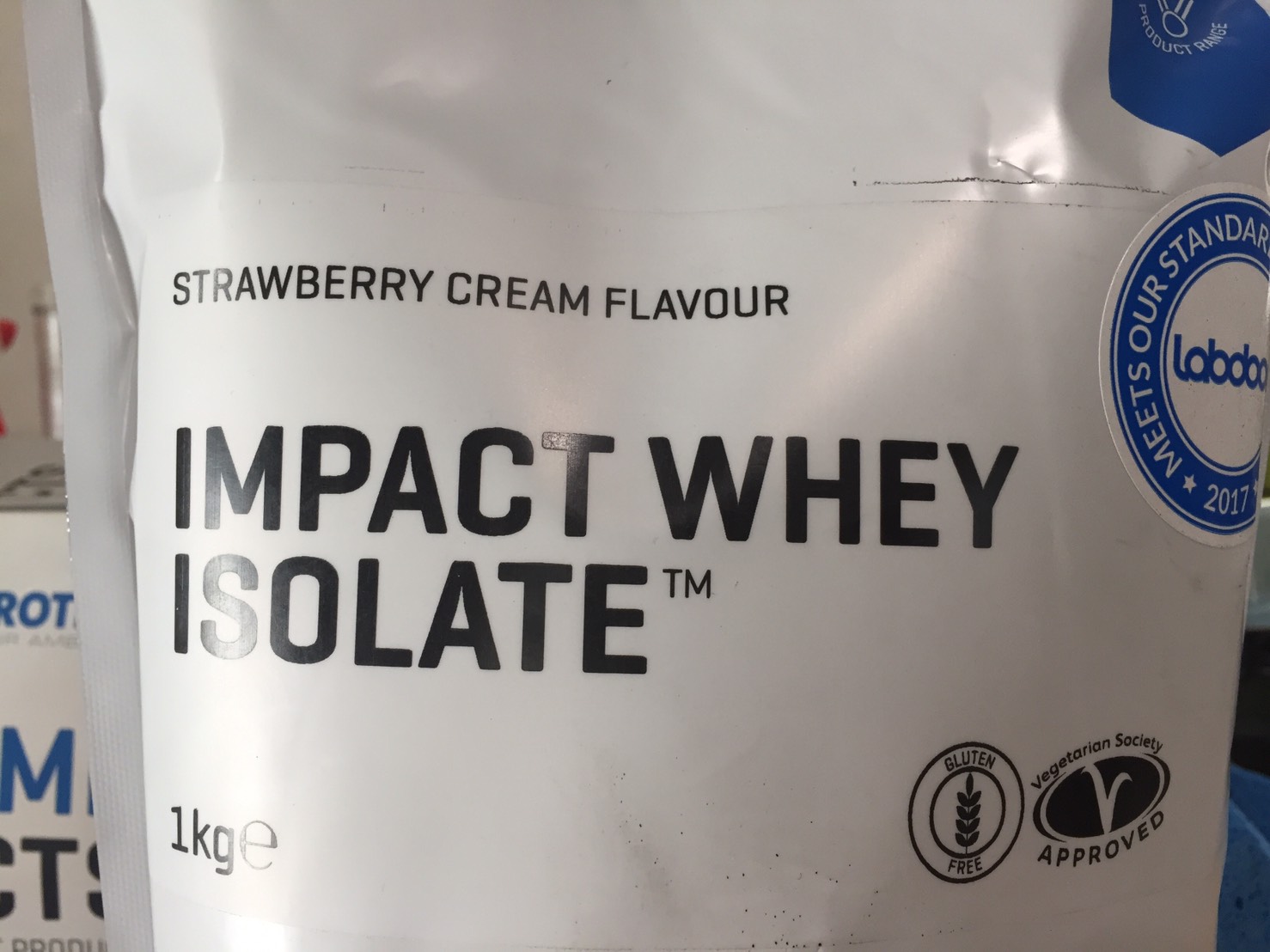 【WPI】IMPACT 分離ホエイプロテイン (アイソレート)「STRAWBERRY CREAM FLAVOUR(ストロベリークリーム味)」