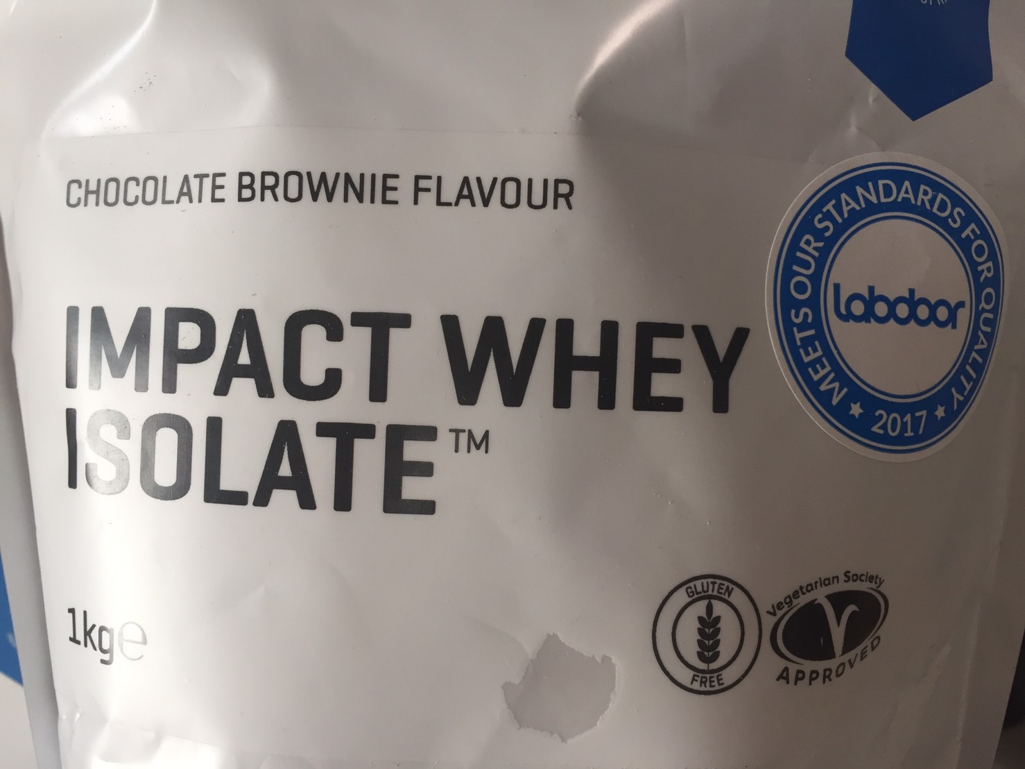 【WPI】IMPACT 分離ホエイプロテイン (アイソレート)「CHOCOLATE BROWNIE FLAVOUR(チョコレートブラウニー味)」