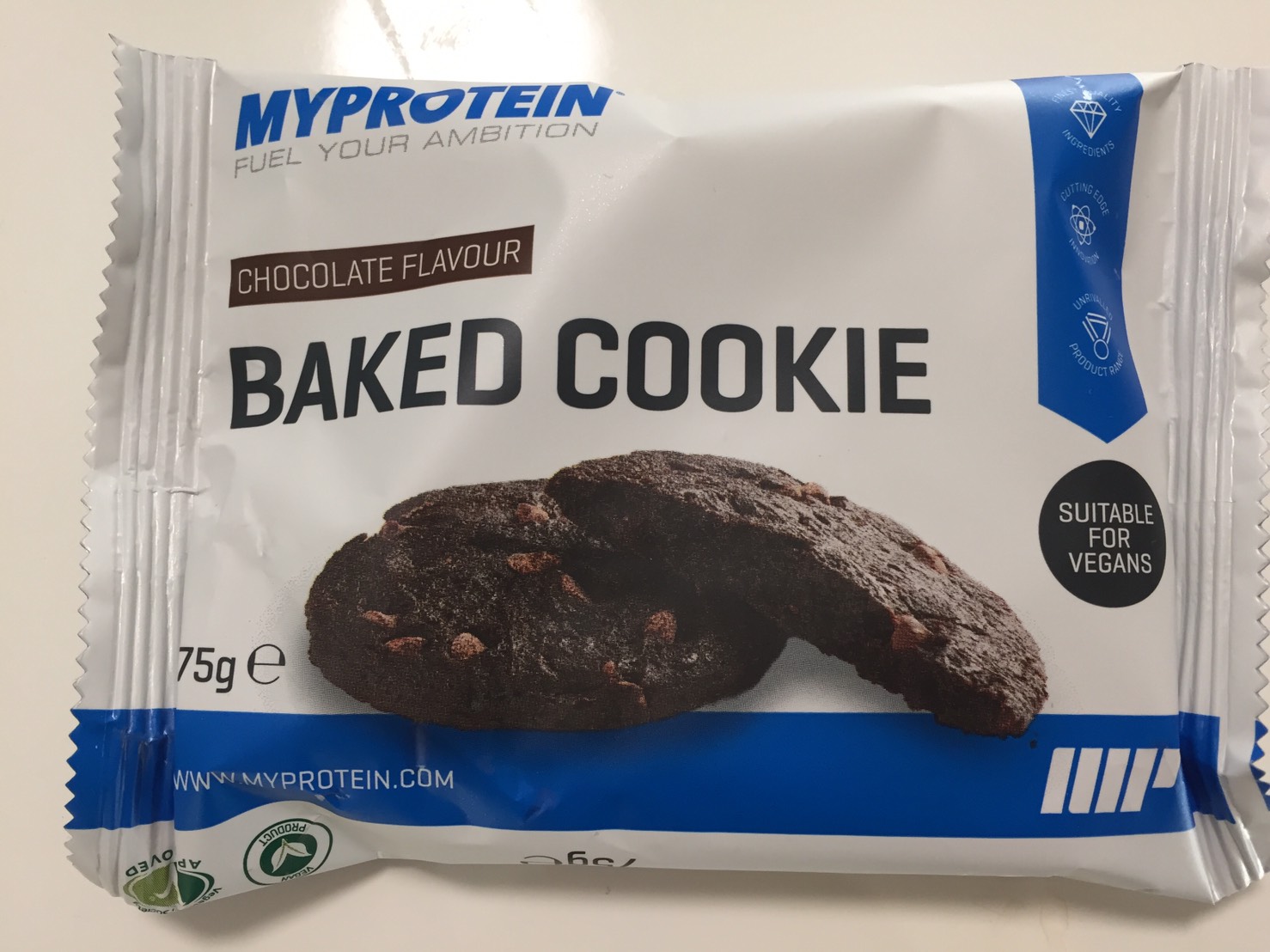 ベイクドクッキー「CHOCOLATE FLAVOUR(チョコレート味)」の成分表