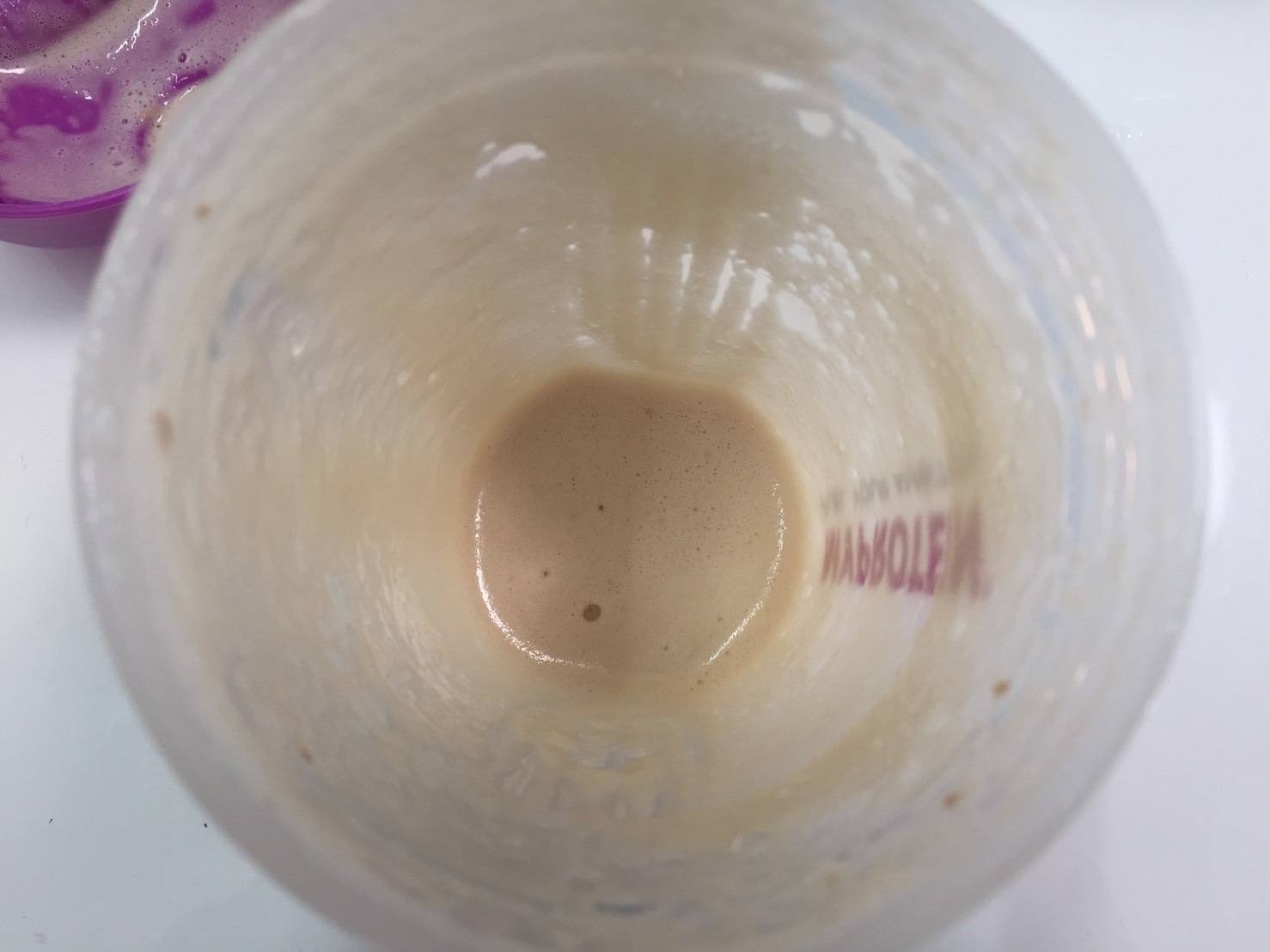 【WPC】Impactホエイプロテイン「SPECULOOS(スペキュラース味)」を飲み終えた様子