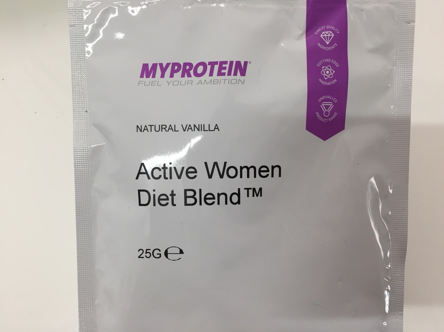 Active Women Diet Blend(アクティブウーマンダイエットブレンド)「NATURAL VANILLA(ナチュラルバニラ味)」