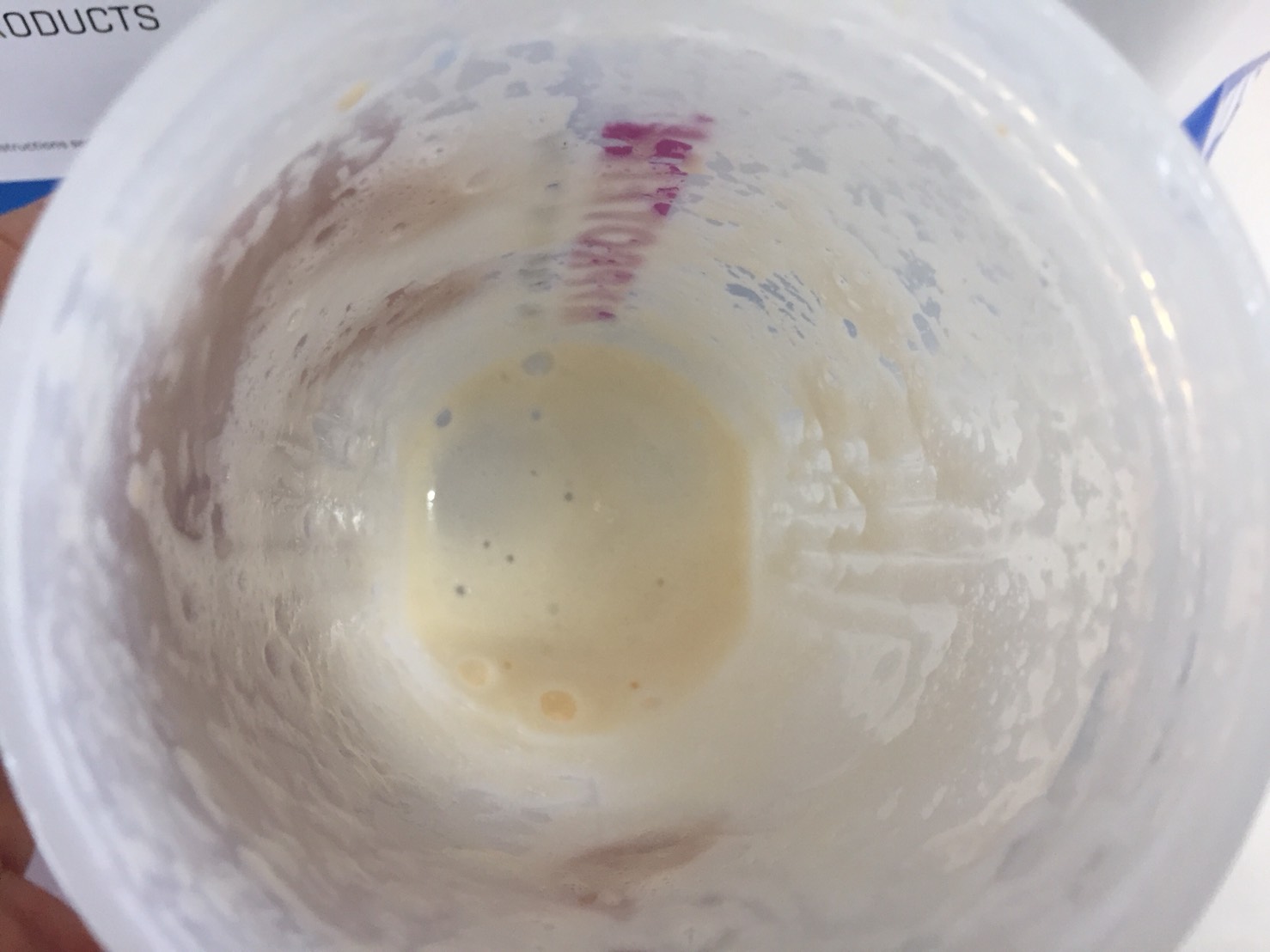 【WPC】Impactホエイプロテイン「ORANGE CREAM FLAVOUR(オレンジクリーム味)」を飲み終えた様子