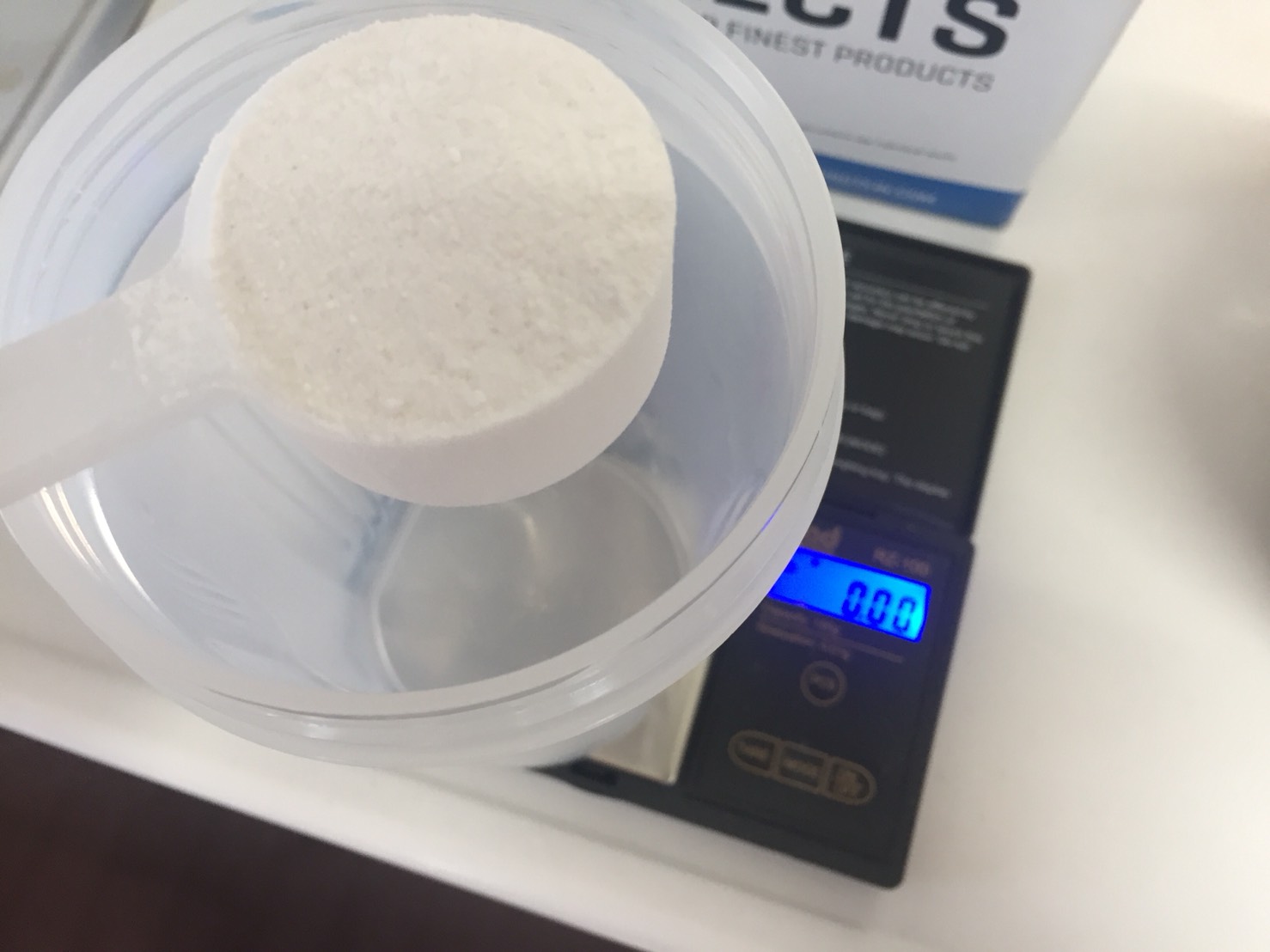 MYPRE2.0(マイプレ2.0)「ORANGE MANGO PASSIONFRUIT FLAVOUR(オレンジマンゴーパッションフルーツ味)」をスプーン摺り切り一杯の様子
