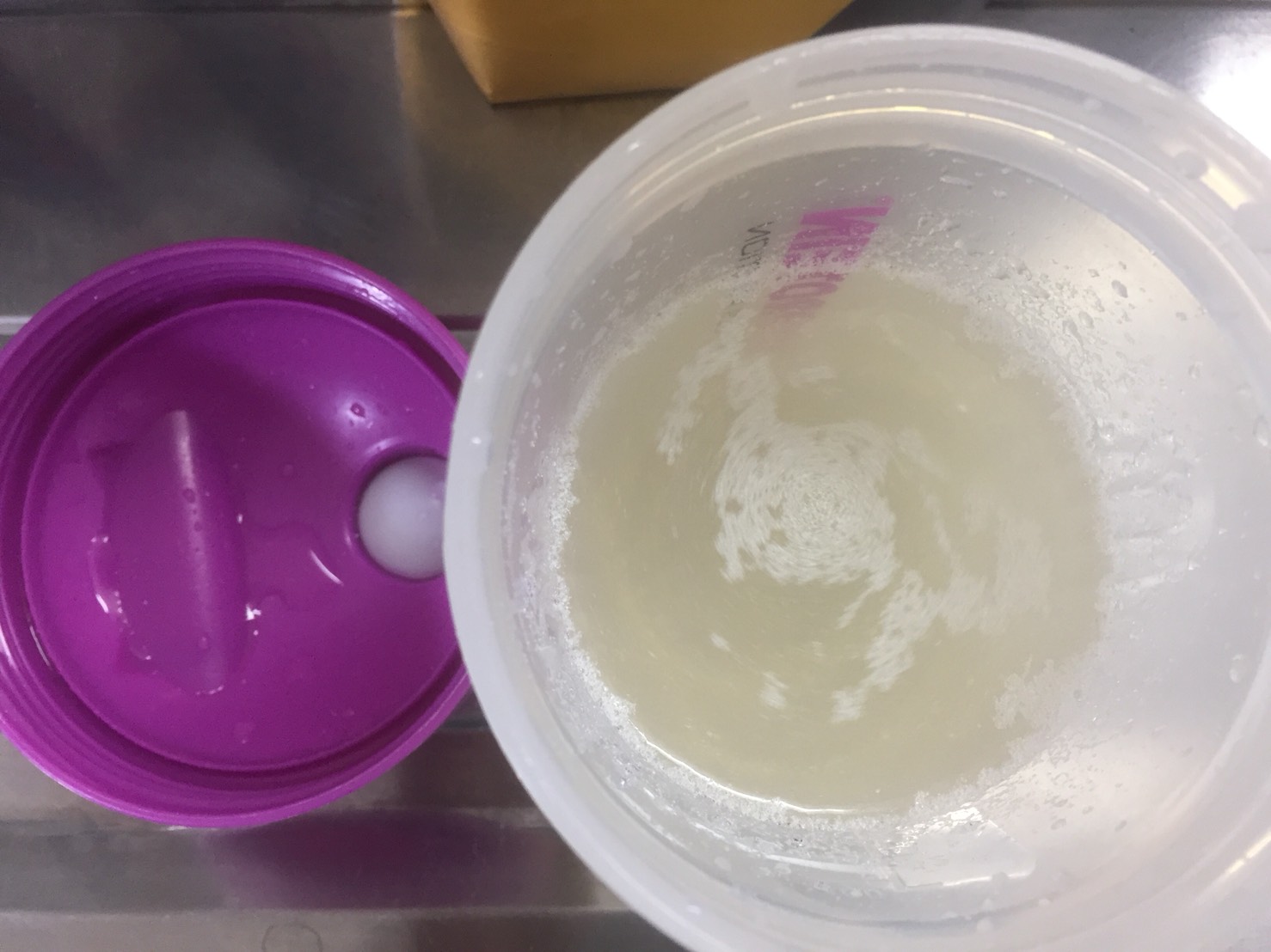 BCAA「プロセッコ風」をシェイクした直後の様子