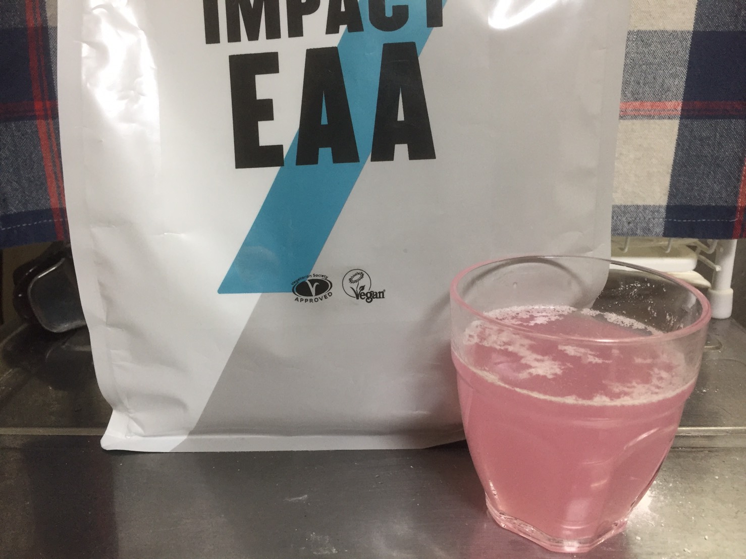 Impact EAAピンクグレープフルーツ味のレビュー