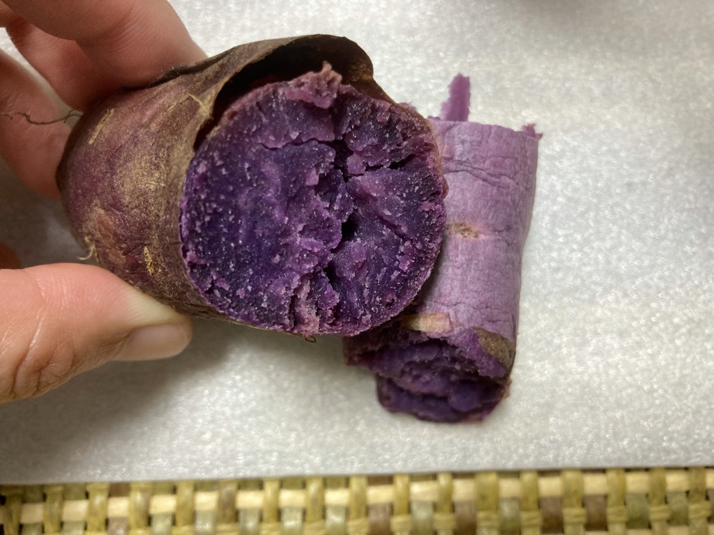 紫さつまいもはアントシアニンが多く含まれています