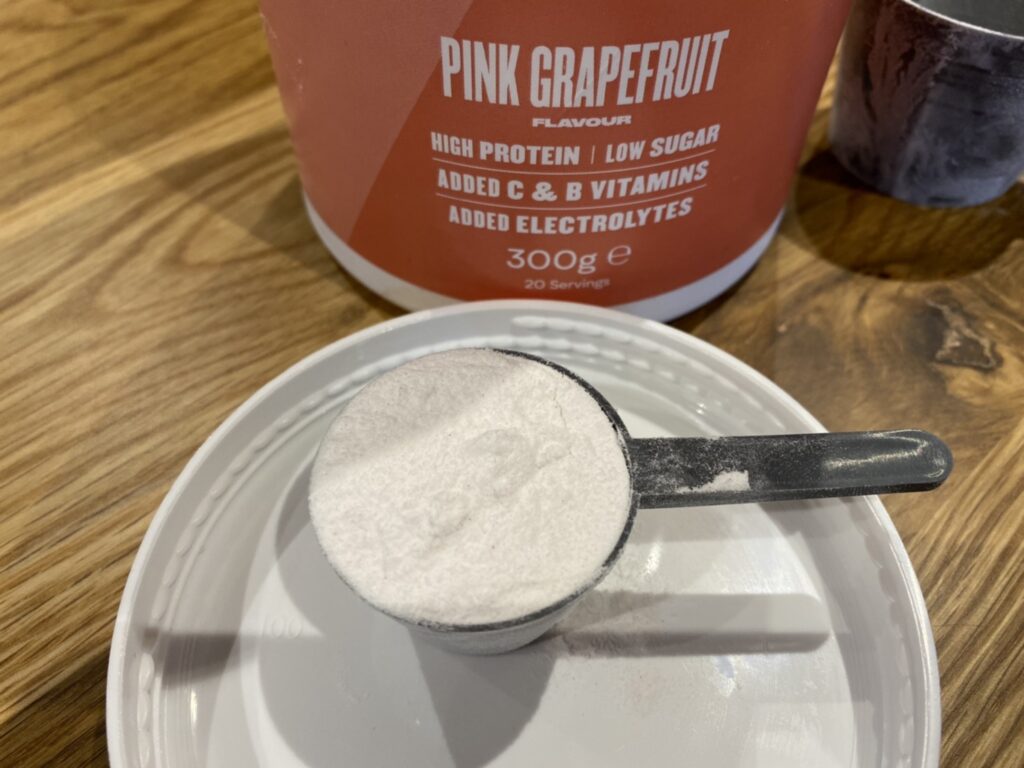 ピンクグレープフルーツ味の粉末の様子